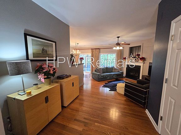 3rd image of 202 Storemont Way