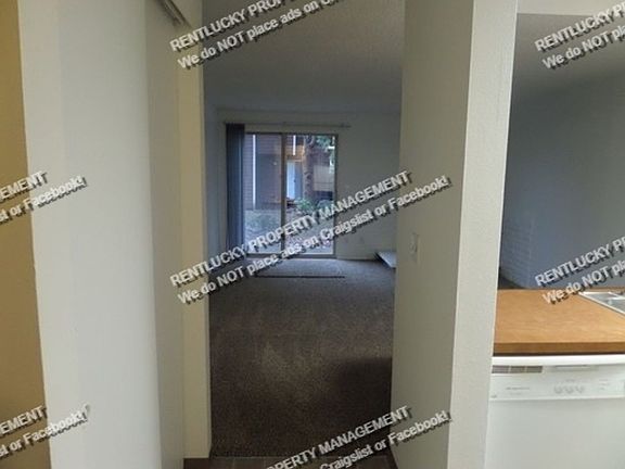 4th image of 991-997 26th St NE #993