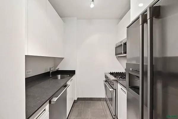 Rented by Akam Sales and Brokerage | media 23
