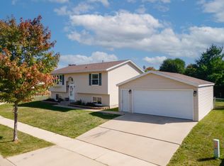 4838 11th Ct NW, Rochester, MN 55901