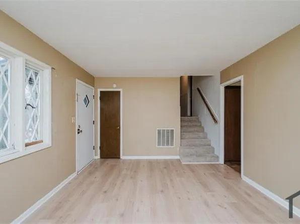 1020 Sandybrook Cir, Birmingham, AL 35214