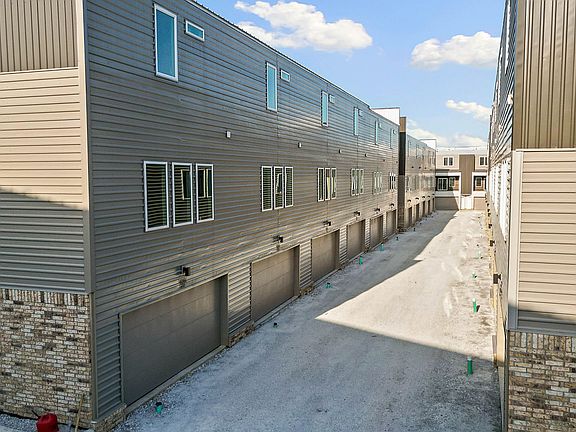 2nd image of 1440 W Hendon St Unit 104