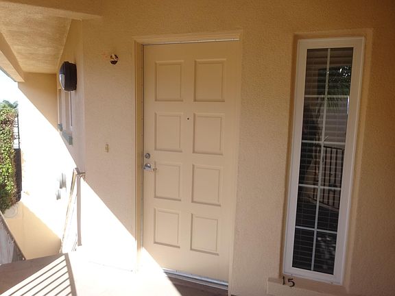 3rd image of 15 Palomares Ave
