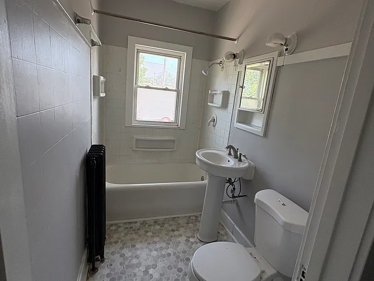 2222 Hancock St #2N — Photo 7