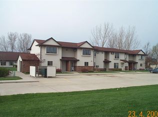918 N Elm St, Vermillion, SD 57069