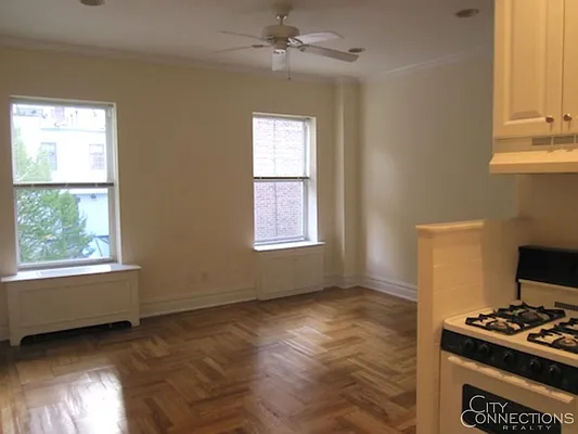 Rented by City Connections Realty | media 1