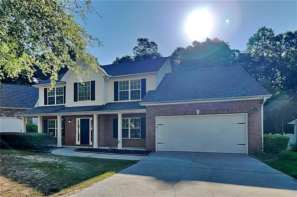 5 bed, 3.0 bath, 2690 sqft, $2,490 — Photo 1