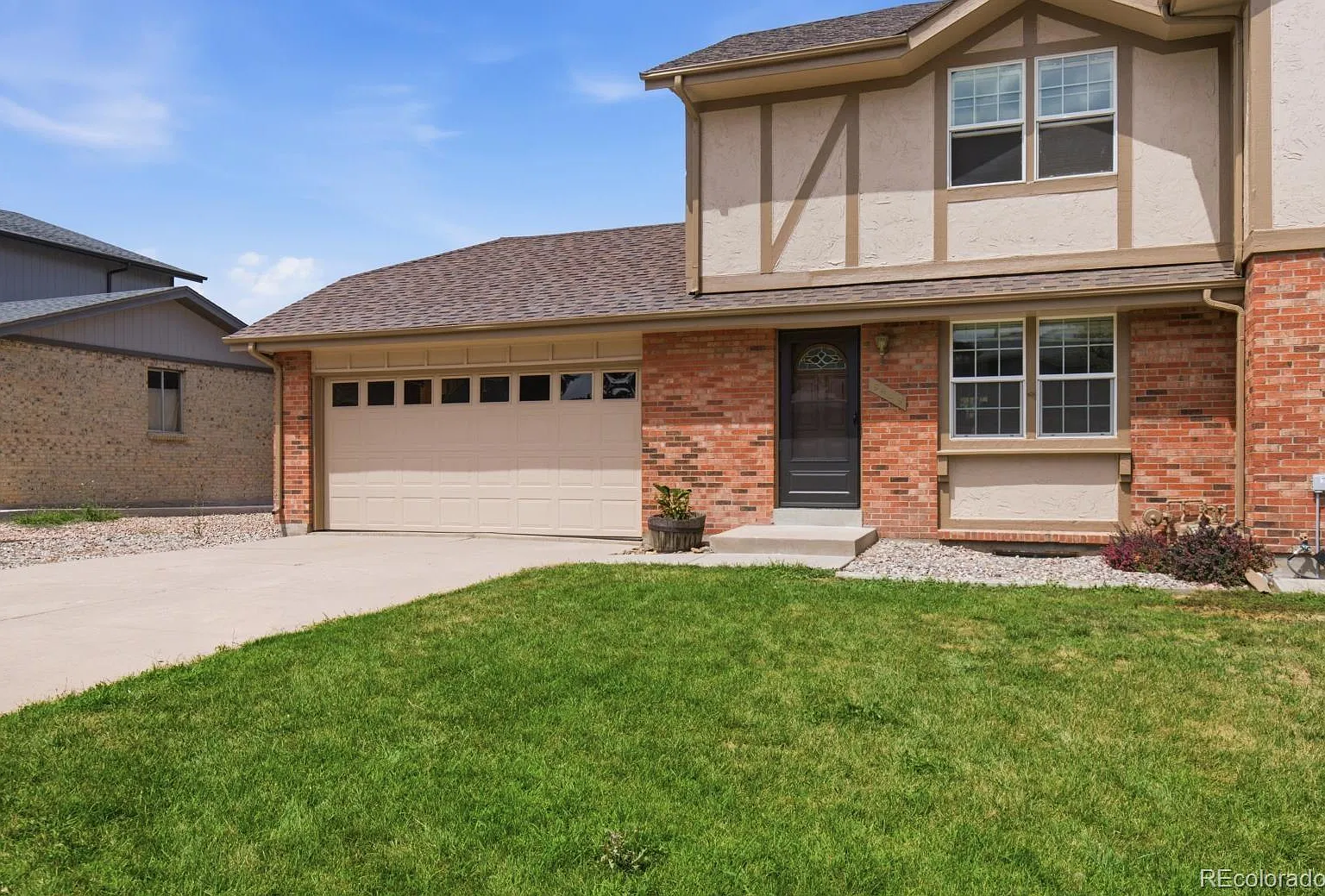 3 bed, 1.5 bath, 2000 sqft, $2,850 — Photo 1