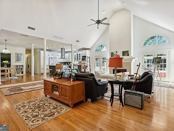 5th image of 3504 Graycliff Rd