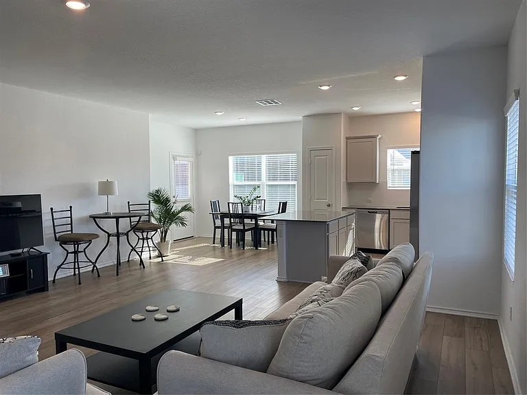 129 Starflower Cv — Photo 3