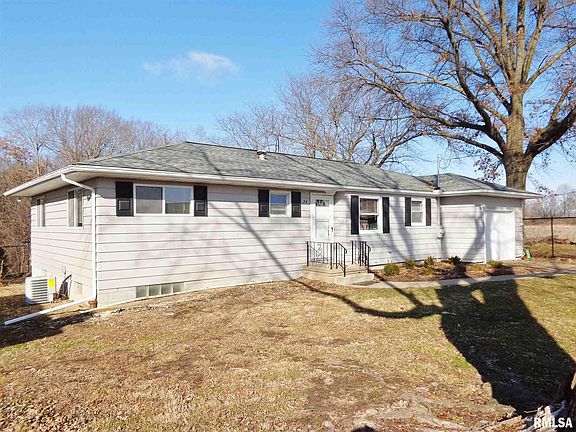 3rd image of 24 Sherry Ln