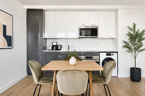 131 Smith St #3 Photo 1