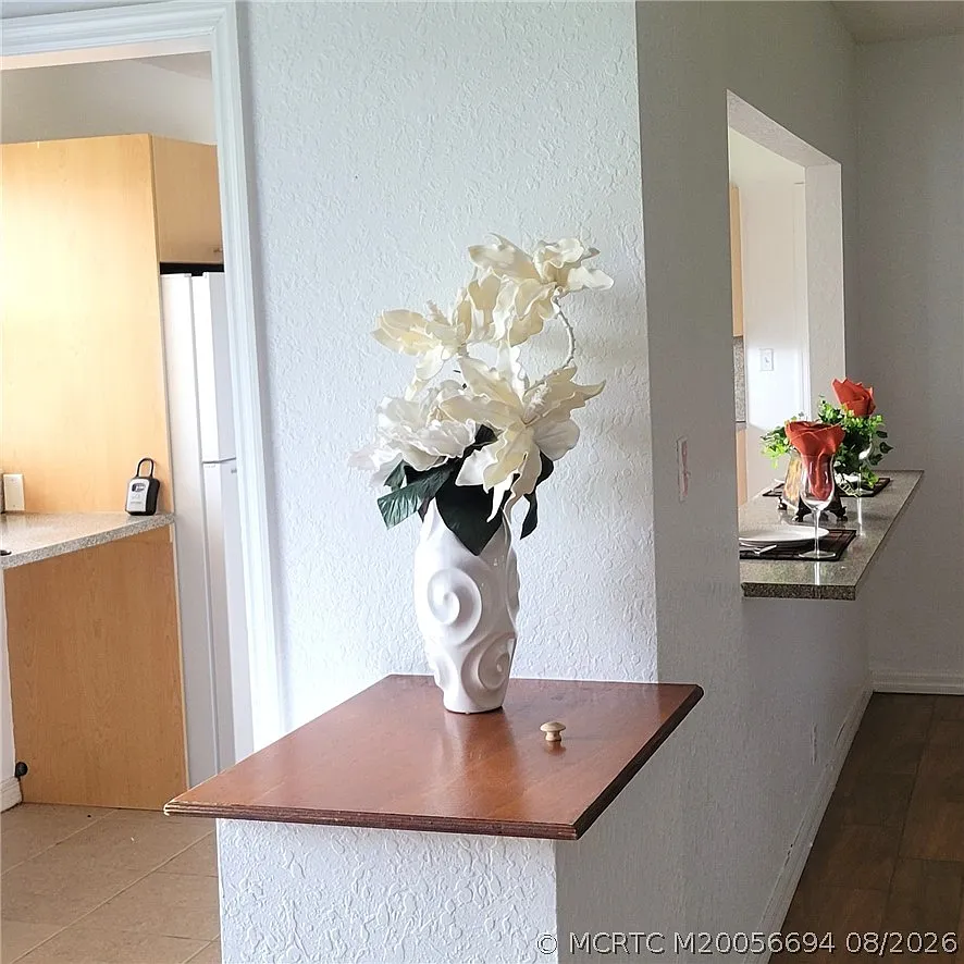 3 bed, 2.0 bath, 1728 sqft, $2,275 — Photo 3