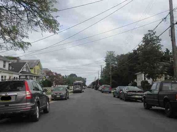 Exterior Neighborhood (street photo)
