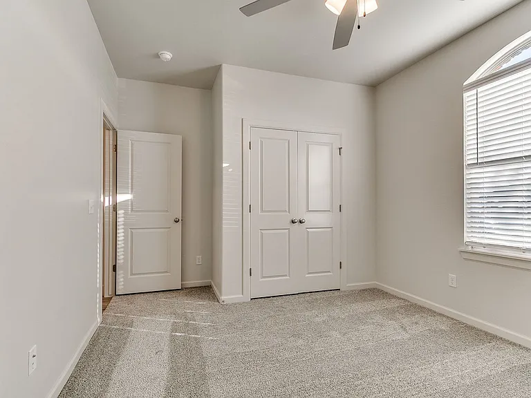 16025 Zamora Ln — Photo 10