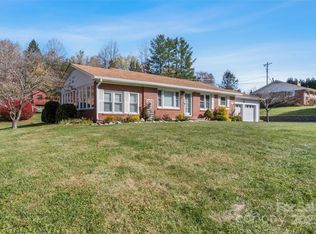55 Cataberry Ln, Burnsville, NC 28714