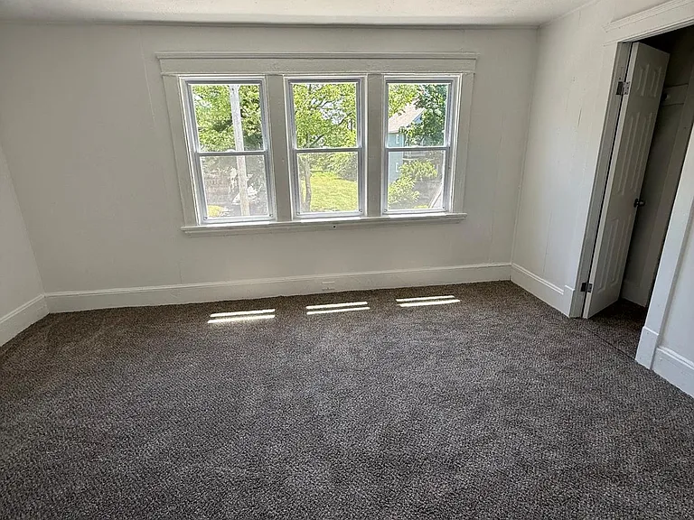 10601 Mount Auburn Ave — Photo 5