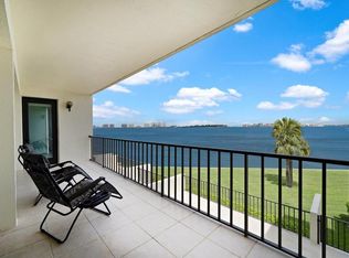 50 Coe Rd APT 125, Belleair, FL 33756