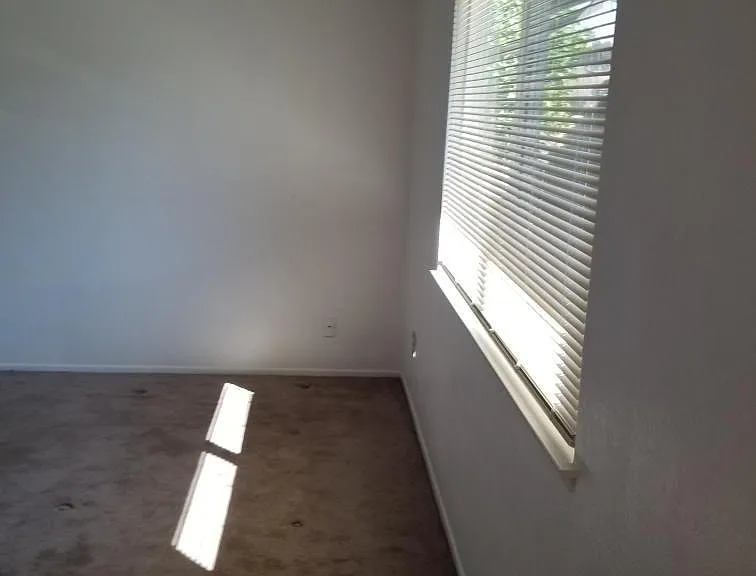 4425 Bartel Dr — Photo 8