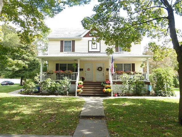 44 Wetmore Ave #A — Photo 1