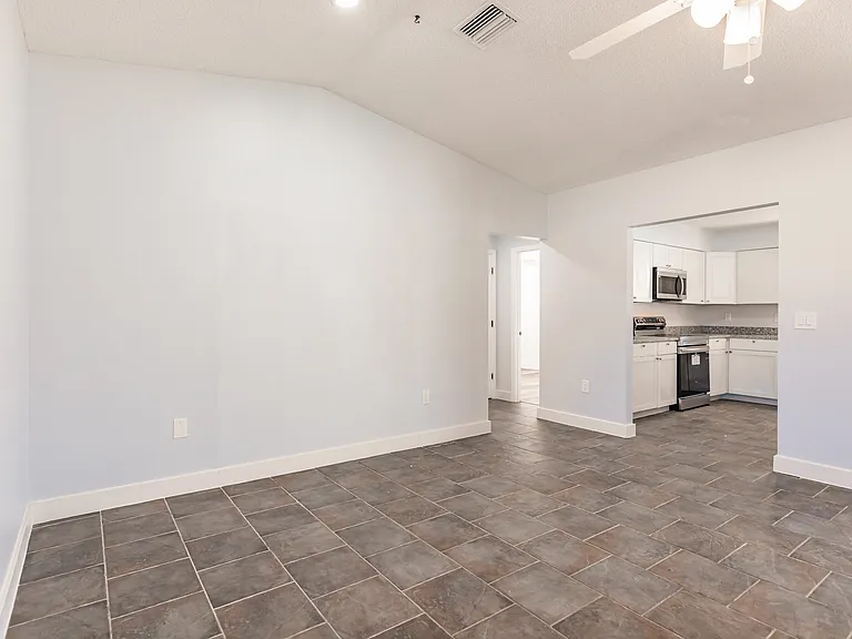 11065 Waterford Ave — Photo 29