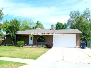 2443 E Woodchuck Way, Sandy, UT 84093