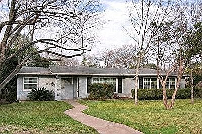 1st image of 323 Burnside Dr
