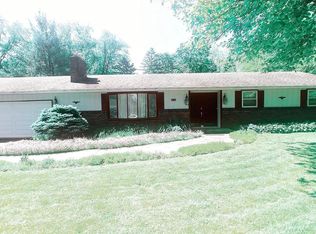 2150 Cloverfield Dr, Lebanon, PA 17046