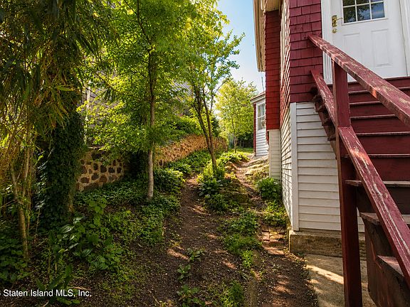 5th image of 145 Corson Ave