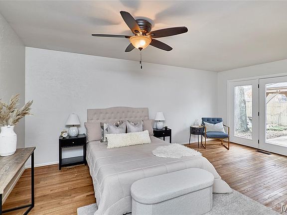 4th image of 396 Sorrento Dr