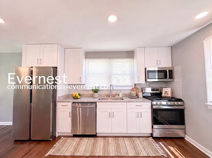 6 bed, 3.0 bath, 2350 sqft, $3,495 — Photo 2