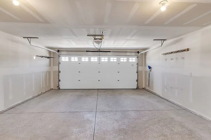 380 White River Dr — Photo 23