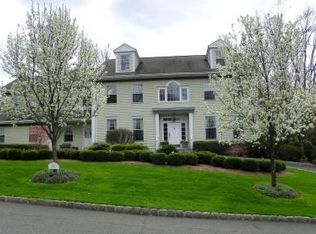 1 Ironwood Rd, Short Hills, NJ 07078