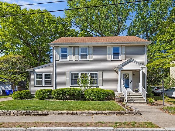 2nd image of 30 Kelley Ave E