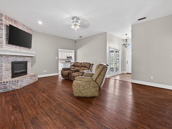 4th image of 5333 Willow Ridge Rd
