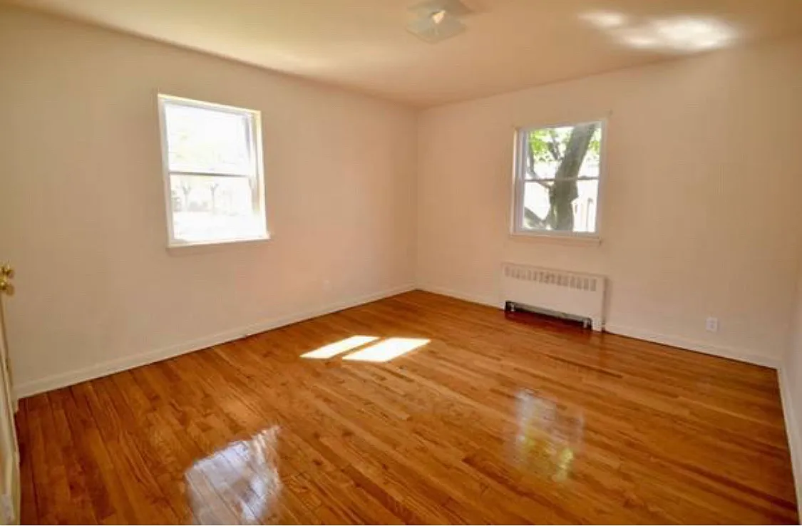 Building Photo - 7 Redfield Vlg #A4