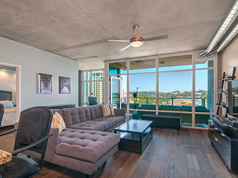 1080 Park Blvd #1404