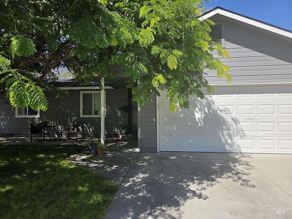 2nd image of 513 N Thornley Ave