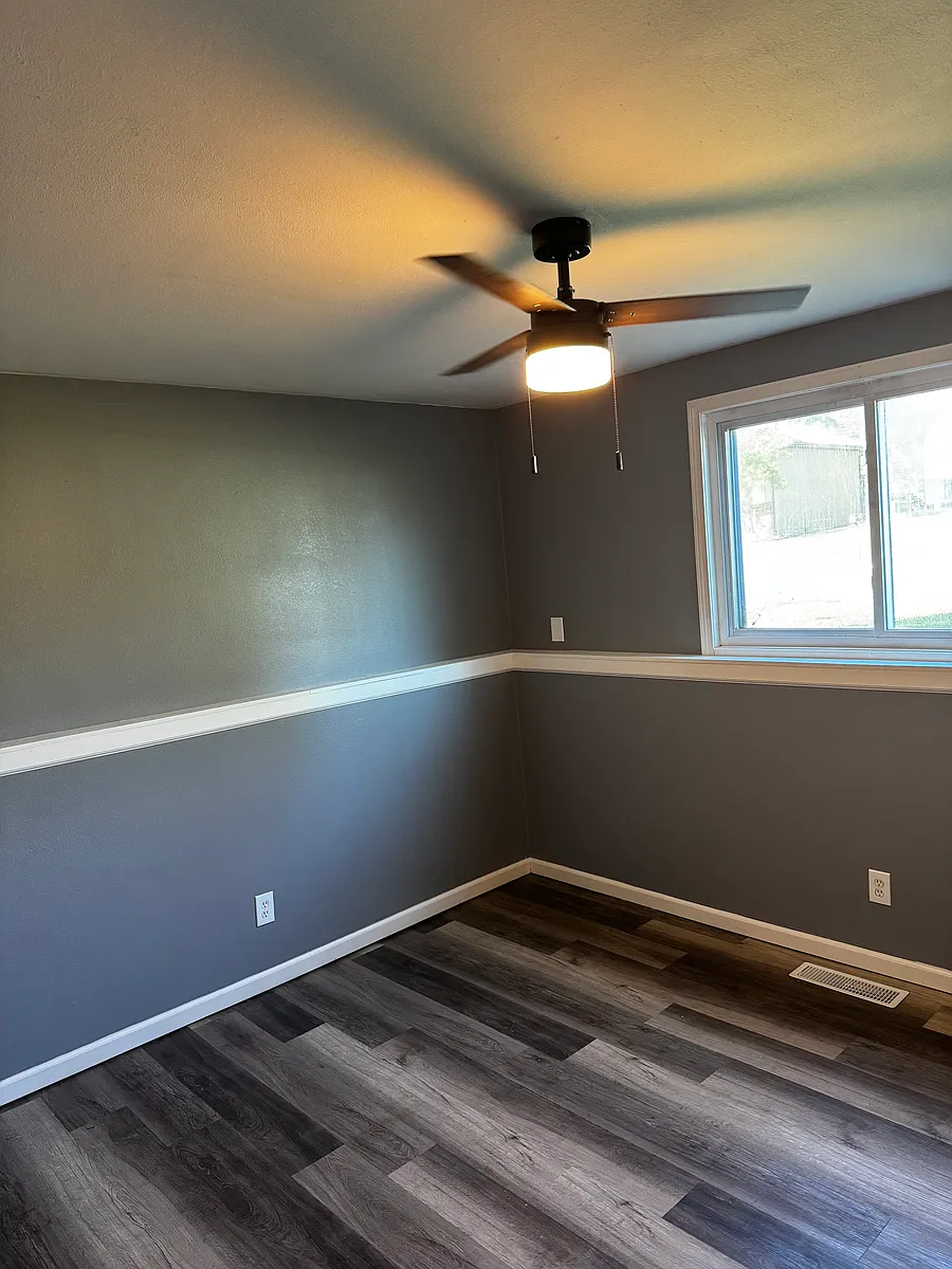 Building Photo - 1014 Kings Rd #D