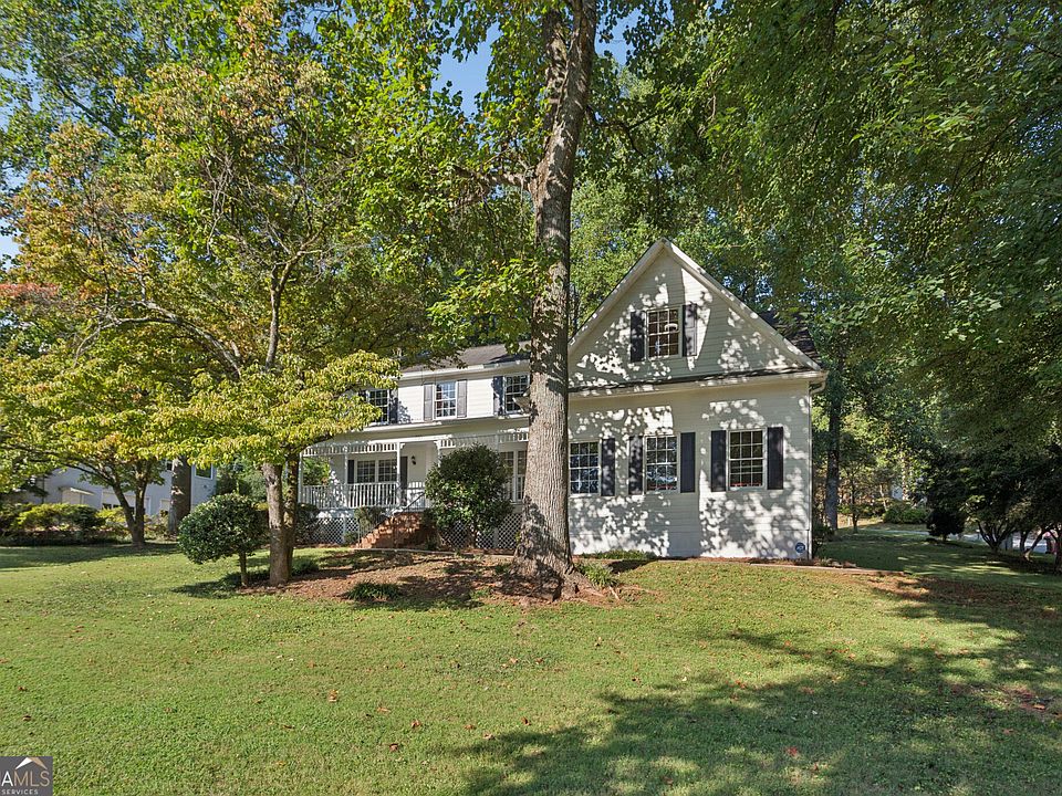 1st image of 580 Berkeley Ln NE