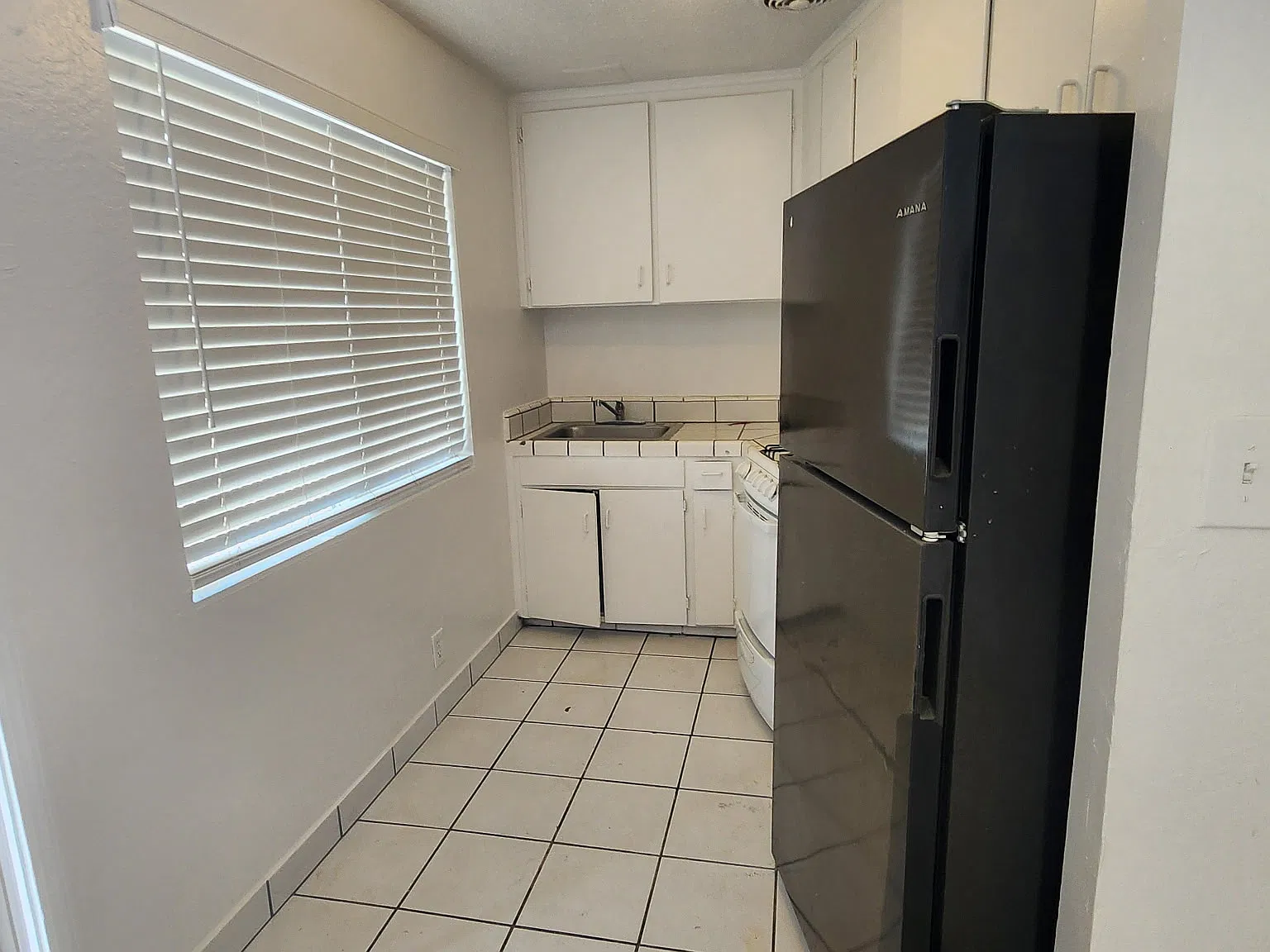 2 bed, $1,100 — Photo 3