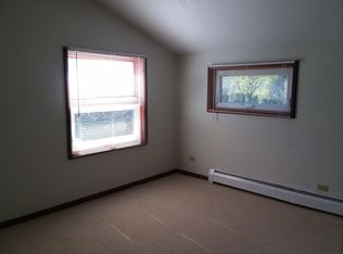 222 Penny Ave, East Dundee, IL 60118