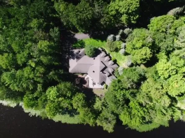 770 Deerfield Rd, Lake Ariel, PA 18436