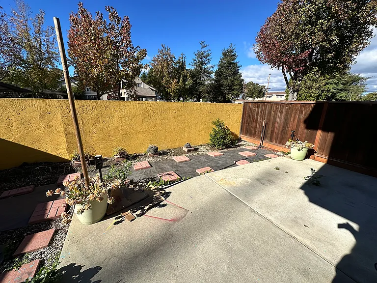 37103 Magnolia St — Photo 4