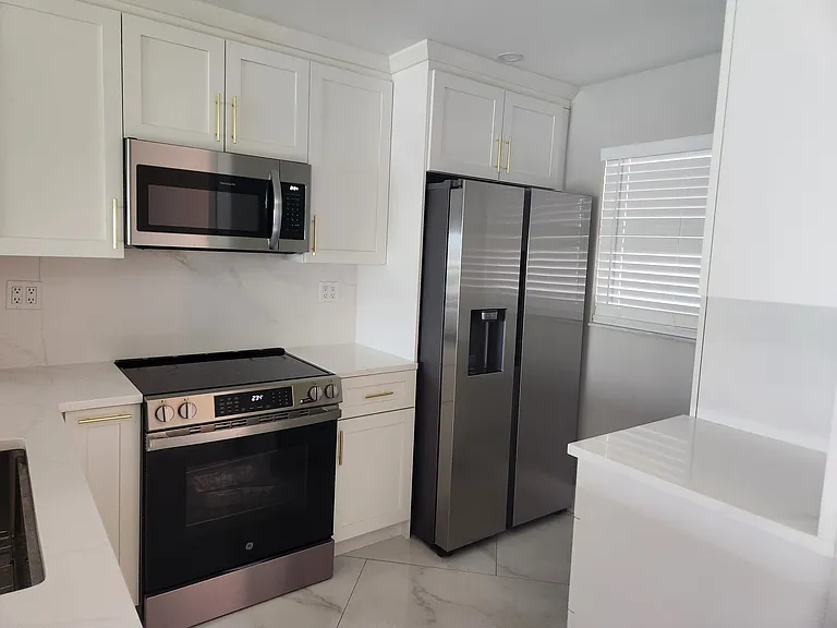 175 116th Ave #203 — Photo 11