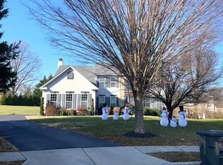 14 Huntingdon Ct, Upper Chichester, PA 19061