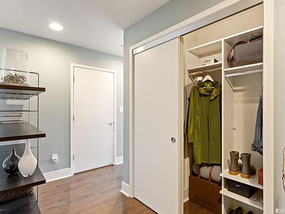 3rd image of 88 E San Fernando St Unit 1806