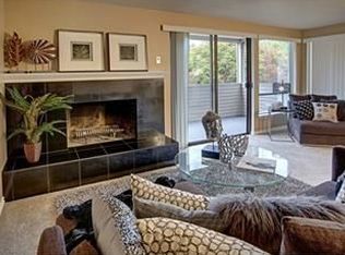 8245 SE 36th St #102, Mercer Island, WA 98040