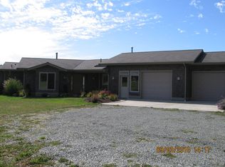 695 Arrowhead Rd #B, Camano Island, WA 98282