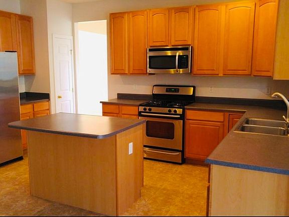 4th image of 8274 Sea Mist Ct